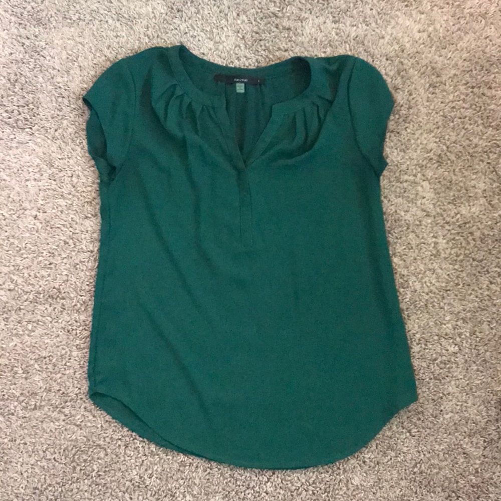 Split neck cap sleeve blouse